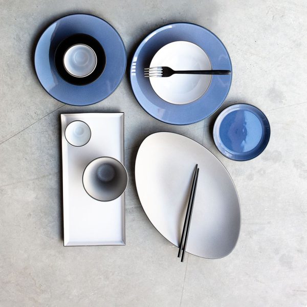 4 assiettes equinoxe 26cm bleu cirrus sur table-revol porcelaine