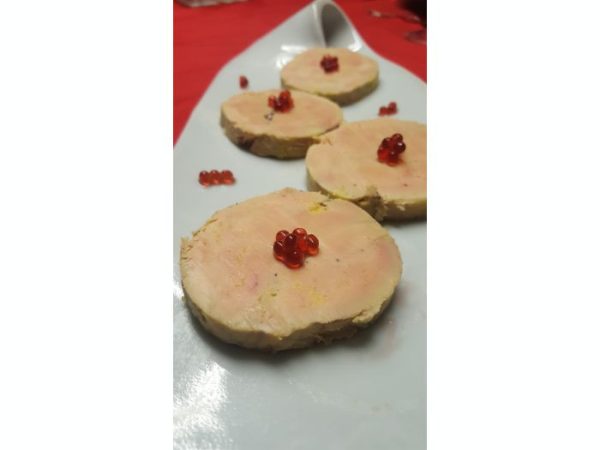 Perles de Framboise sur du foie gras